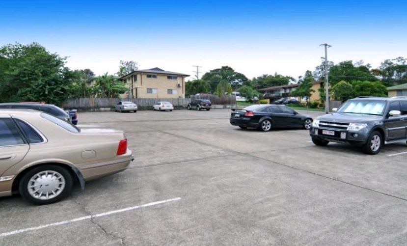 Click to view all images 2/76 Curragundi Road Jindalee QLD 4074 - Image 3