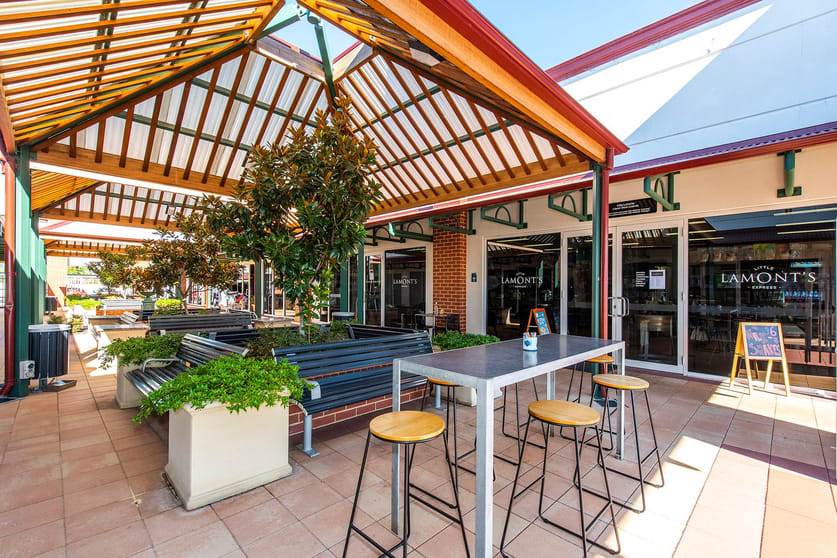 Click to view all images 2/660 Great Northern Highway Herne Hill WA 6056 - Image 2