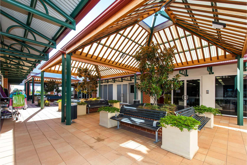 Click to view all images 2/660 Great Northern Highway Herne Hill WA 6056 - Image 3