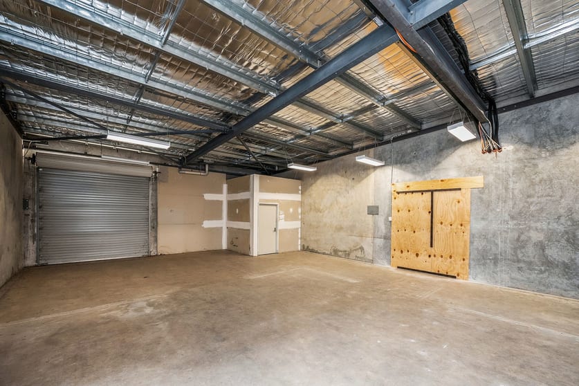 Click to view all images 4/660 Great Northern Highway Herne Hill WA 6056 - Image 2