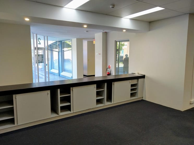 Click to view all images 2 Bannister Street Fremantle WA 6160 - Image 3