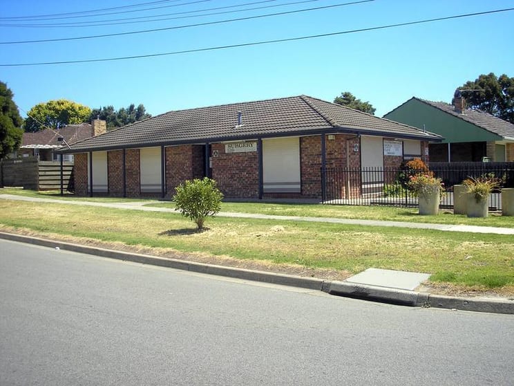 Click to view all images 10 Greaves Street Cranbourne VIC 3977 - Image 1