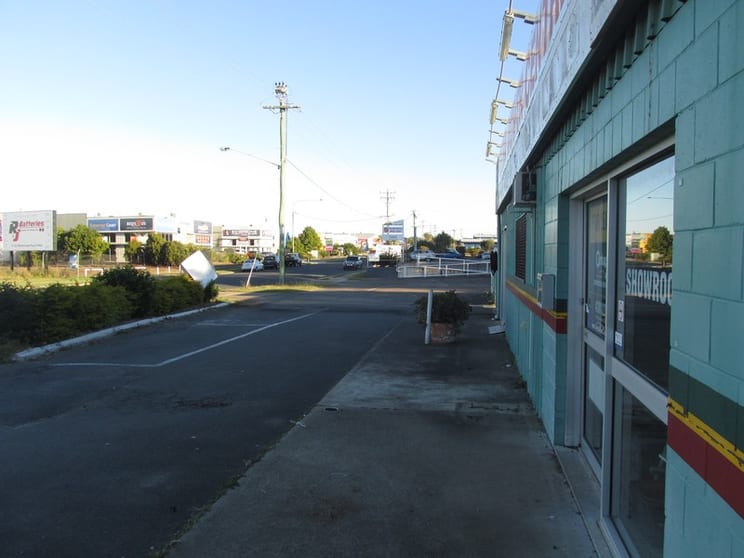 Click to view all images 117 Old Maryborough Road Pialba QLD 4655 - Image 3