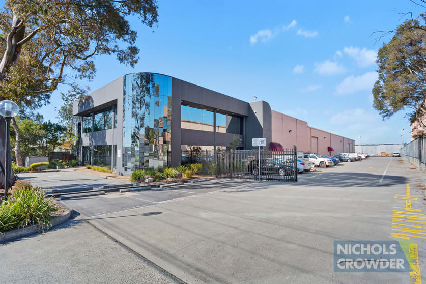 Click to view all images 1/44 Cochranes Road Moorabbin VIC 3189 - Image 2