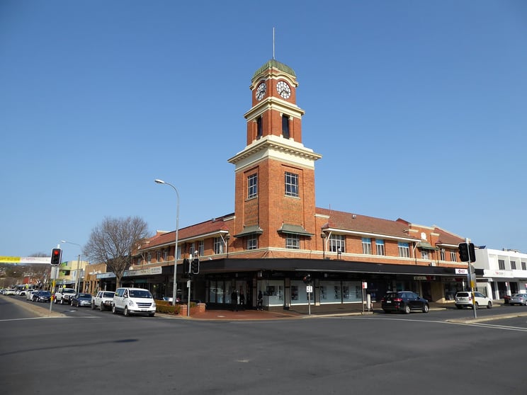 Click to view all images Suite 6 - First Floor/499 Dean Street Albury NSW 2640 - Image 1