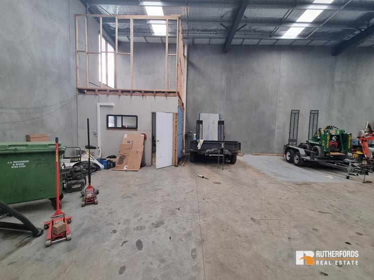 Click to view all images 73/2 Thomsons Road Keilor Park VIC 3042 - Image 2