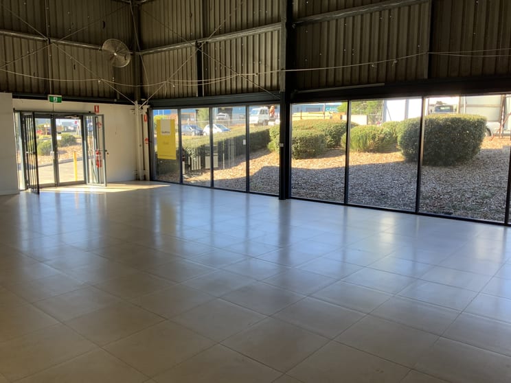 1/25 Alliance Ave Morisset NSW 2264 - Image 3