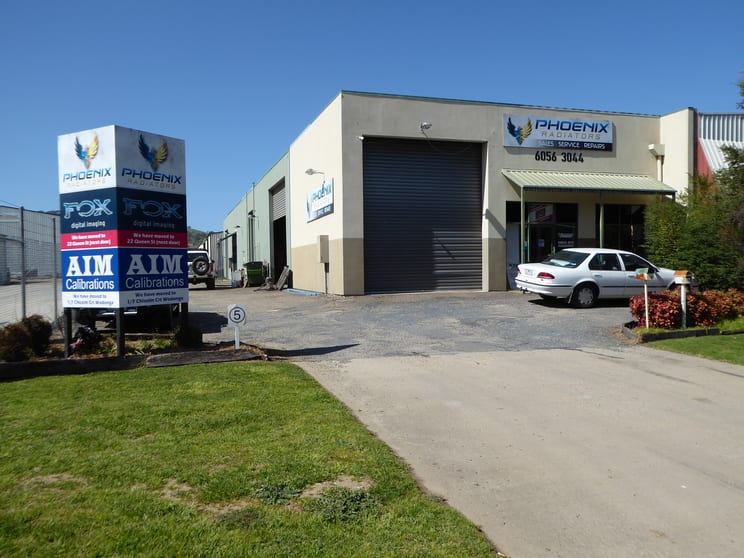 Click to view all images 2/20 Queen Street Wodonga VIC 3690 - Image 2