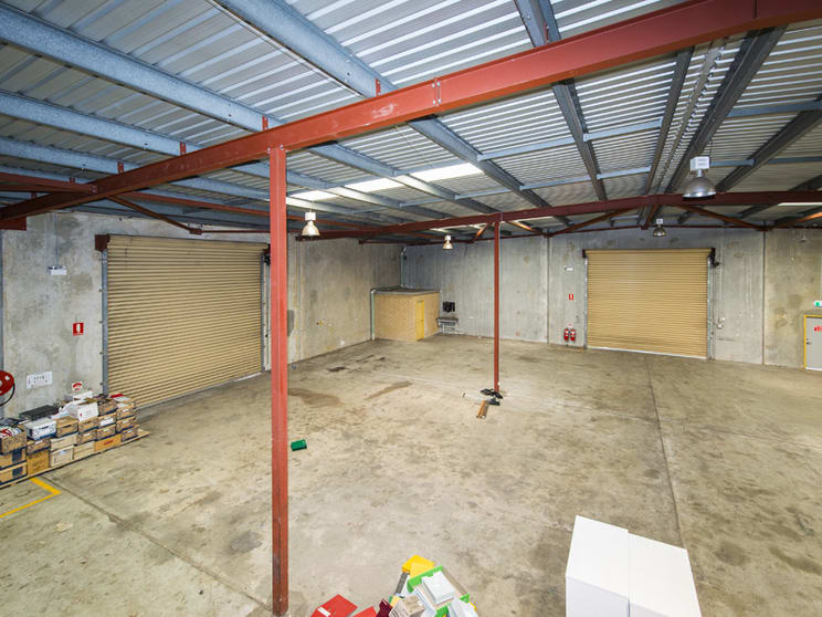 Click to view all images 63 Dowd Street Welshpool WA 6106 - Image 2