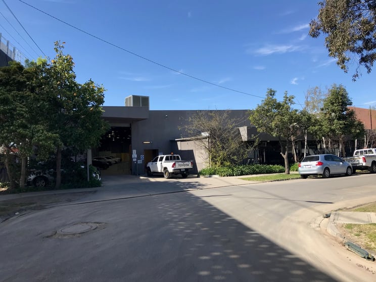 Click to view all images 2-4 Emily St Carnegie VIC 3163 - Image 1