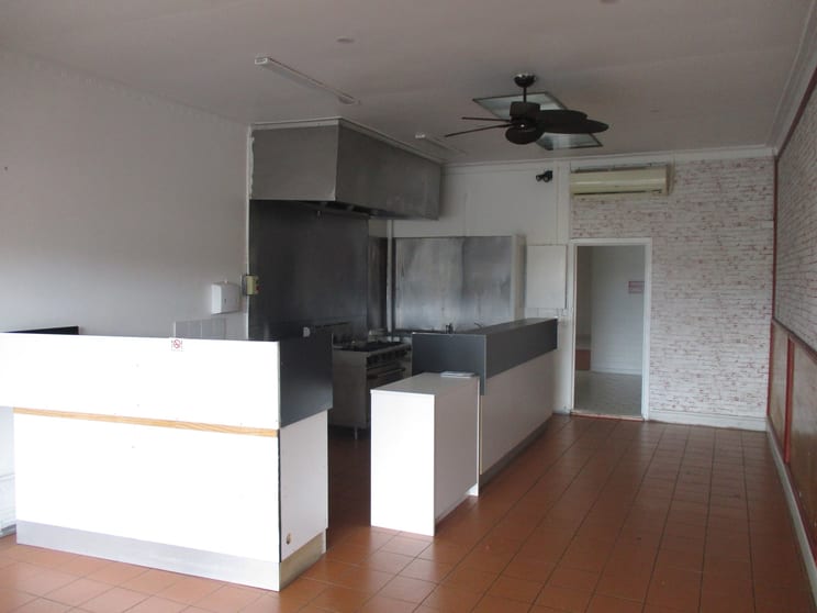 Click to view all images 124 Union Road Ascot Vale VIC 3032 - Image 3