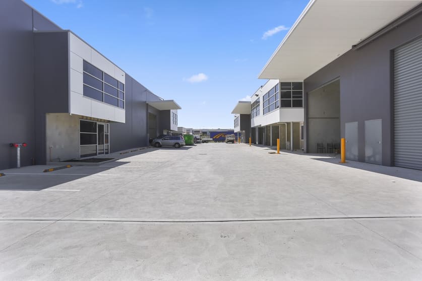 Click to view all images 28 Dunn Road Smeaton Grange NSW 2567 - Image 1