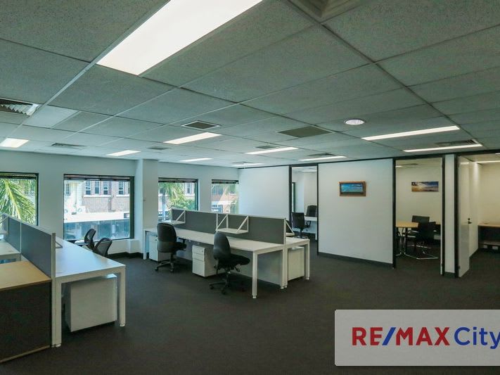 Click to view all images 32 Logan Road Woolloongabba QLD 4102 - Image 2