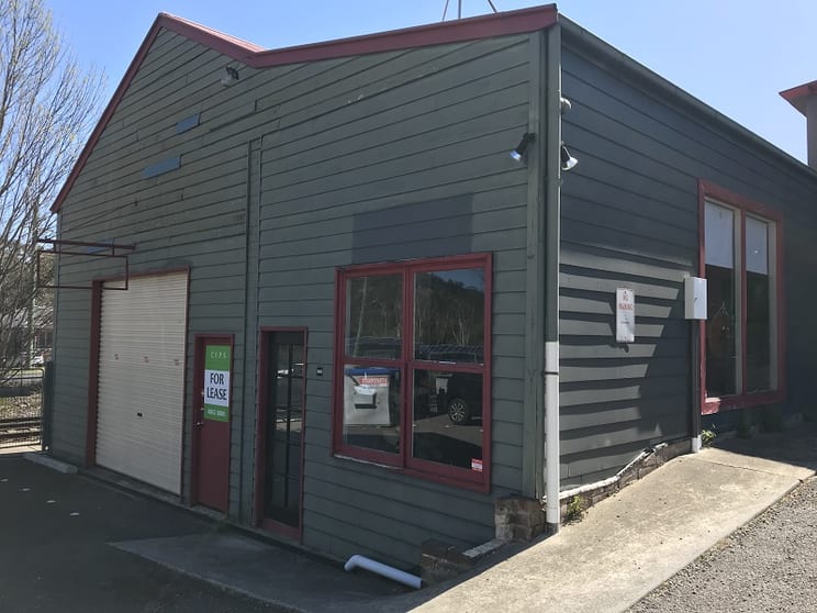 Click to view all images 35D Station Street Bowral NSW 2576 - Image 1