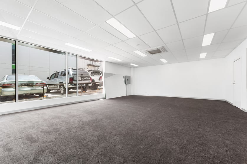 Click to view all images 77 Stubbs Street Kensington VIC 3031 - Image 3