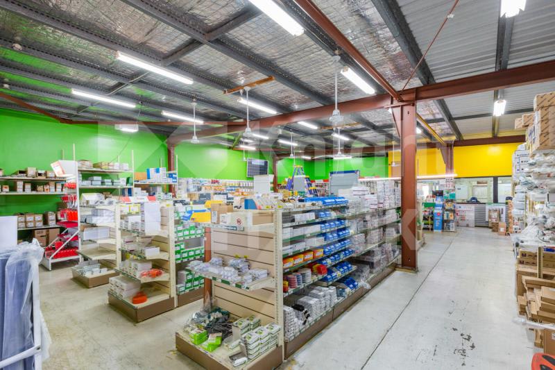 Click to view all images 301 Richardson Road Kawana QLD 4701 - Image 3