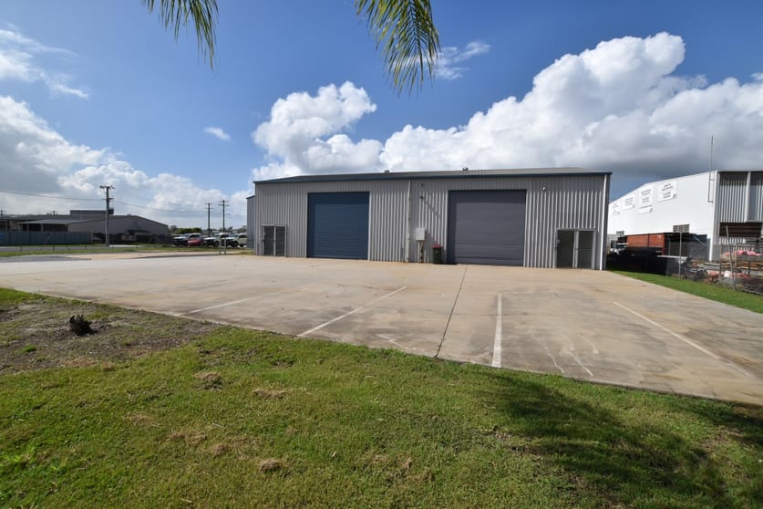 Click to view all images 3 Neil Street Clinton QLD 4680 - Image 2