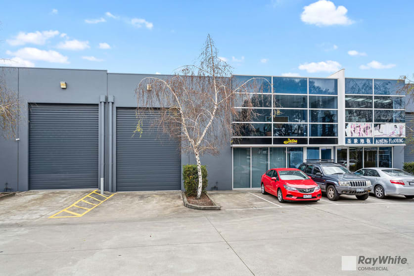 Click to view all images 111 Lewis Road Knoxfield VIC 3180 - Image 2