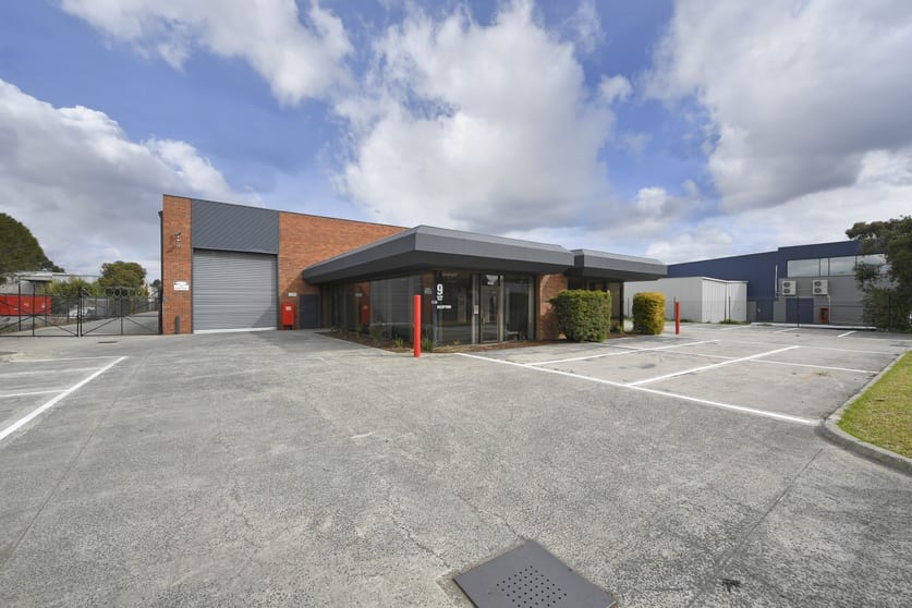 Click to view all images 9 Brand Road Knoxfield VIC 3180 - Image 1