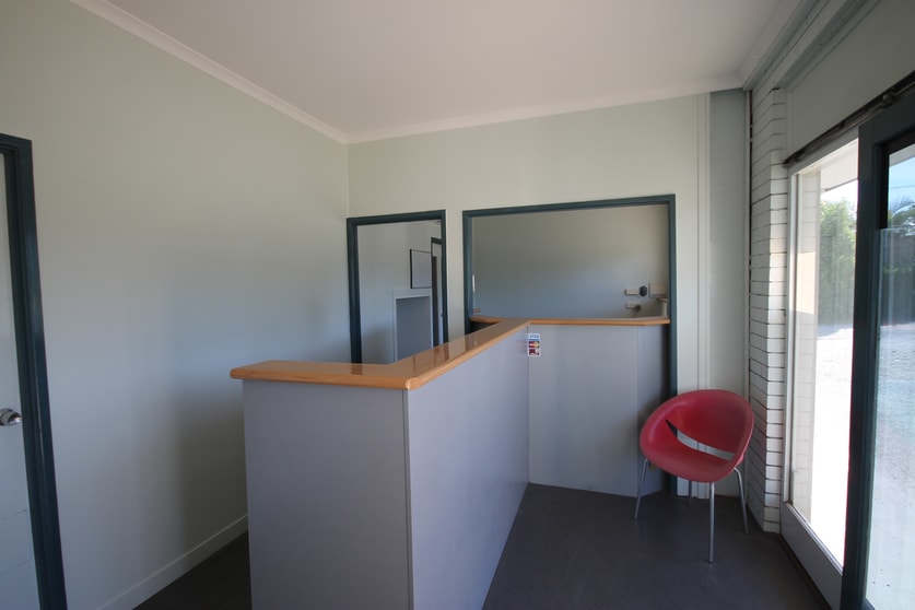 Click to view all images 1/125 Russell Street Cleveland QLD 4163 - Image 2