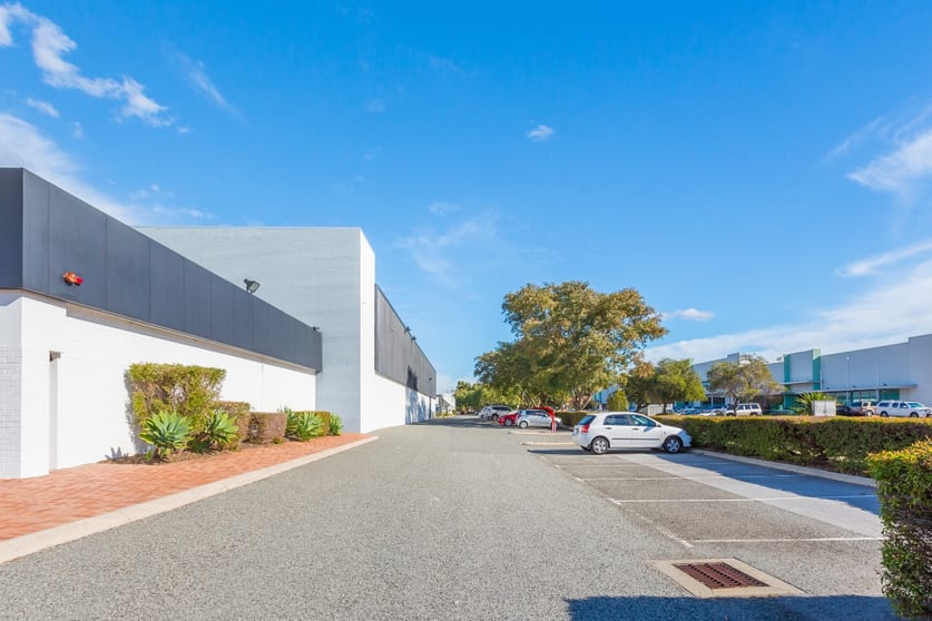 Click to view all images 52 Belmont Avenue Rivervale WA 6103 - Image 3