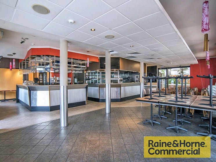 Click to view all images 1/691 Brunswick Street New Farm QLD 4005 - Image 3
