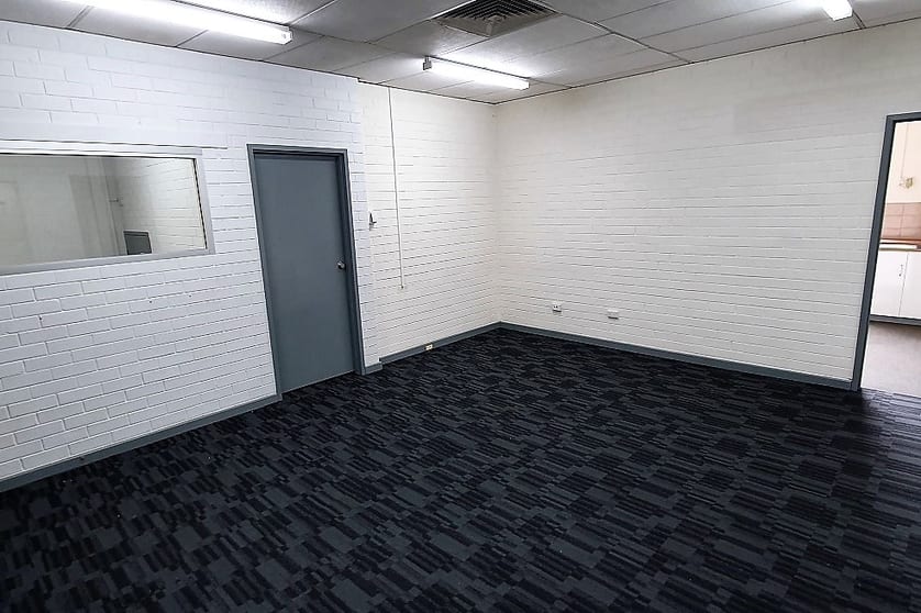 Click to view all images 8/20 Teddington Road Burswood WA 6100 - Image 2