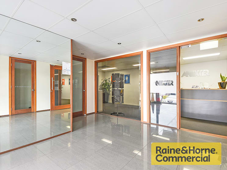 Click to view all images 3/7 Hudson Road Albion QLD 4010 - Image 2