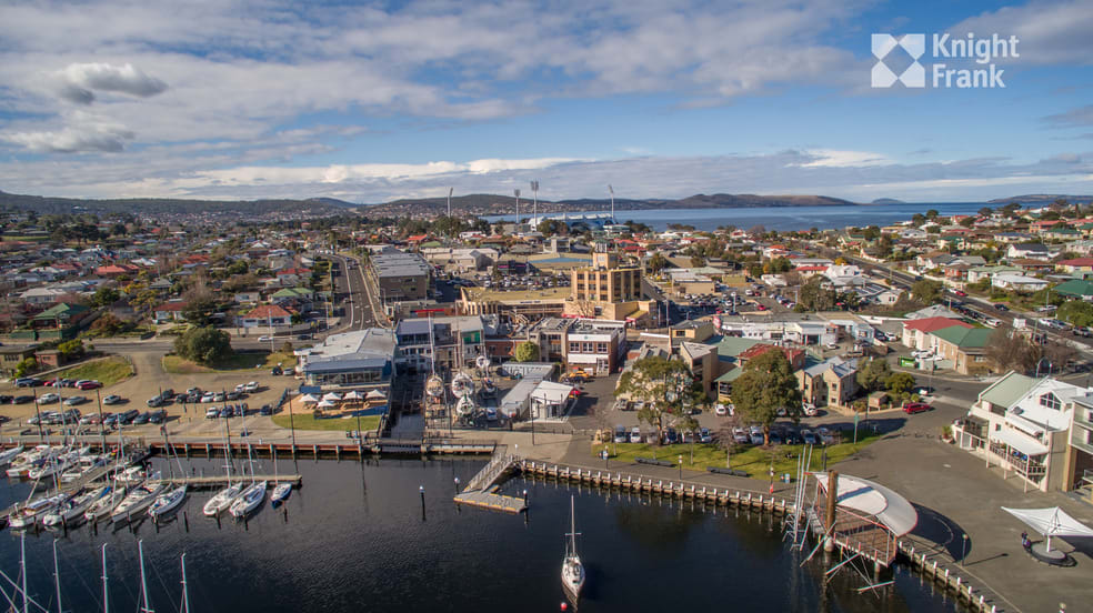 Click to view all images 15 Derwent Street Bellerive TAS 7018 - Image 3