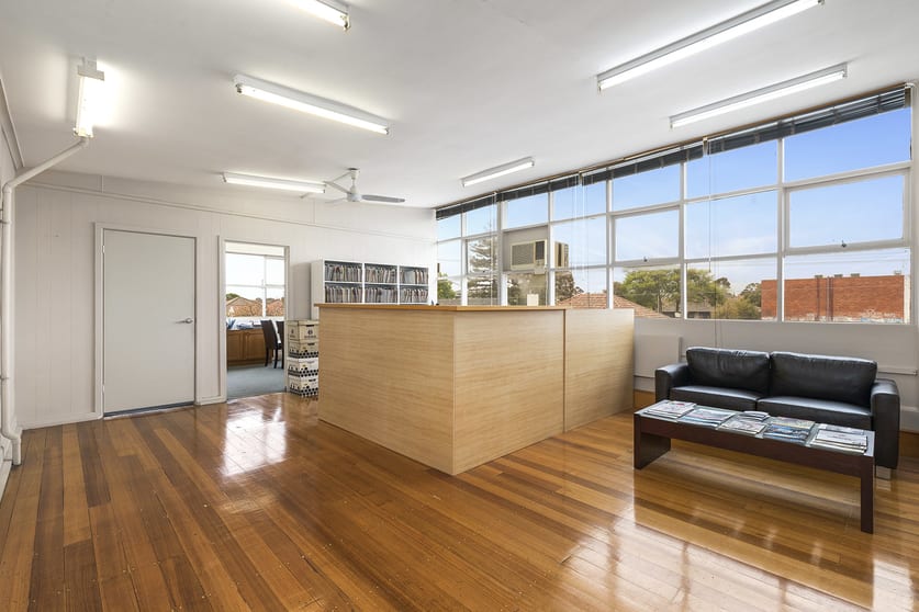 Click to view all images 5/689 Centre Road Bentleigh East VIC 3165 - Image 2
