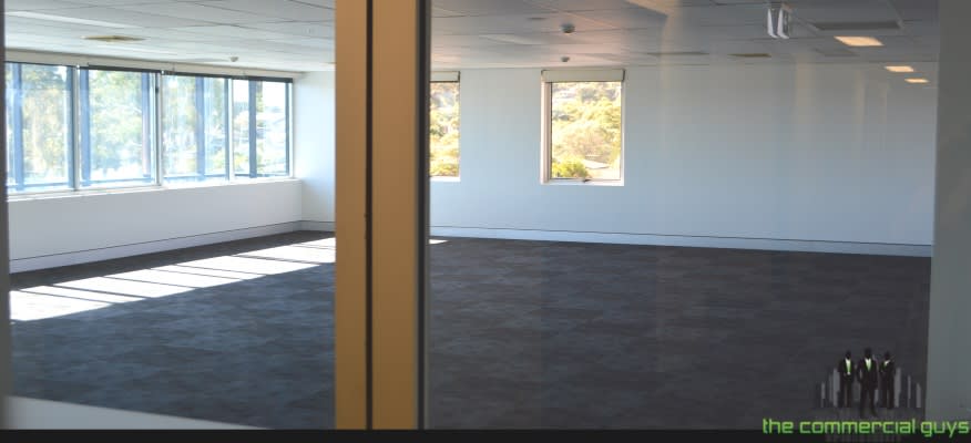 Click to view all images S.45, Lvl4 3-15 Dennis Springwood QLD 4127 - Image 2