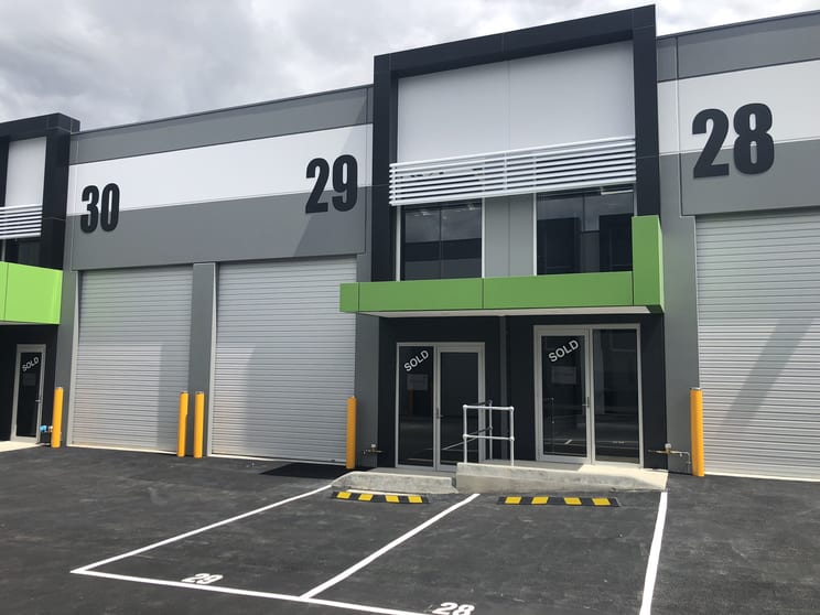 Click to view all images Unit 29/33 Danaher Drive South Morang VIC 3752 - Image 2