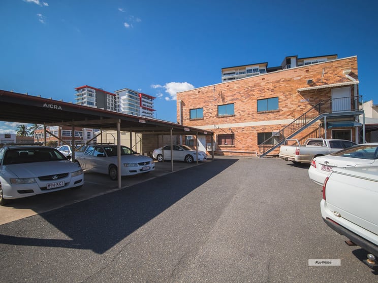 Click to view all images 4-6 East Street Rockhampton City QLD 4700 - Image 2