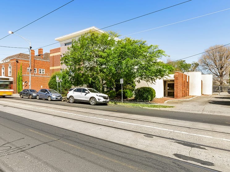 Click to view all images 77 Droop Street Footscray VIC 3011 - Image 1