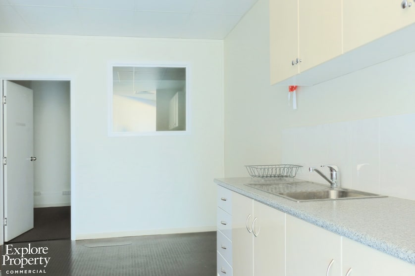 Click to view all images 47 Harbour Road North Mackay QLD 4740 - Image 3