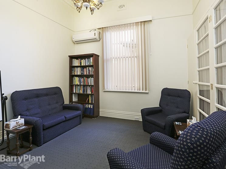 Click to view all images 4/2A Aberdeen Street Geelong VIC 3220 - Image 3
