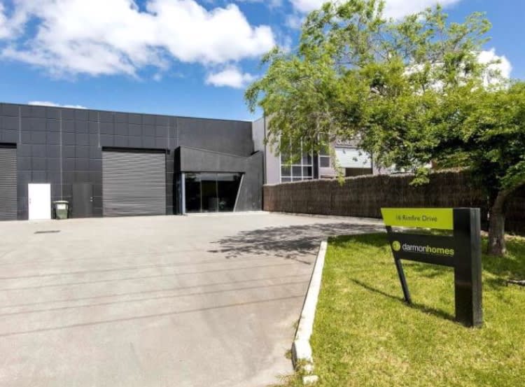 Click to view all images 2/16 Rimfire Drive Hallam VIC 3803 - Image 2