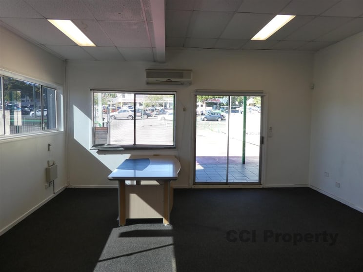 Click to view all images 995a Ipswich Road Moorooka QLD 4105 - Image 2