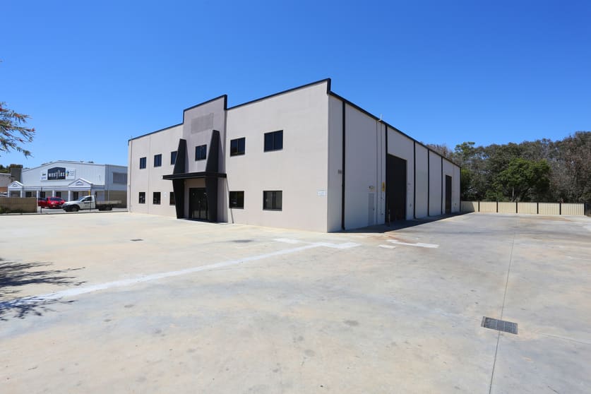 Click to view all images 37 Jade Street Maddington WA 6109 - Image 1