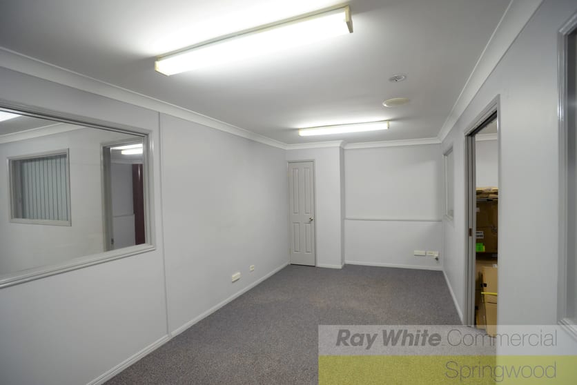 Click to view all images 4A/7 Curban Street Underwood QLD 4119 - Image 3