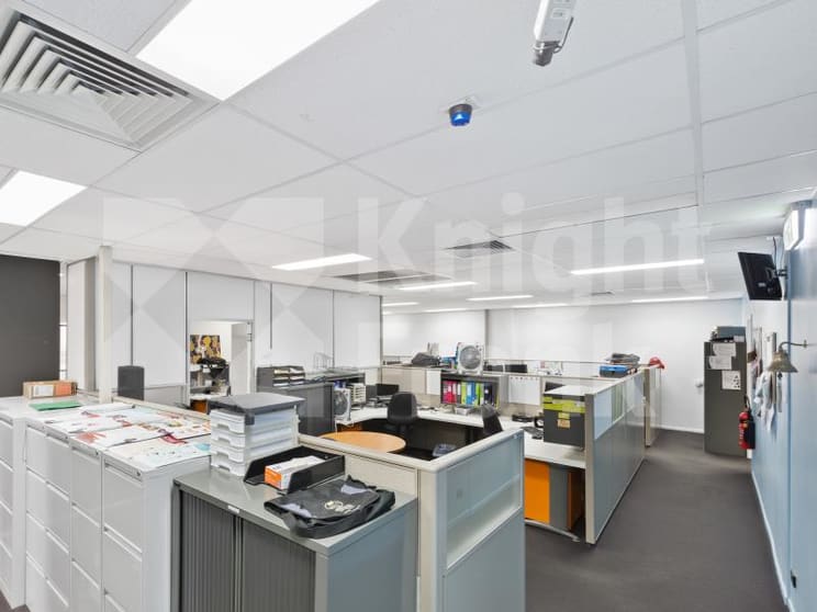 Click to view all images 2/102 Denham Street Rockhampton City QLD 4700 - Image 2