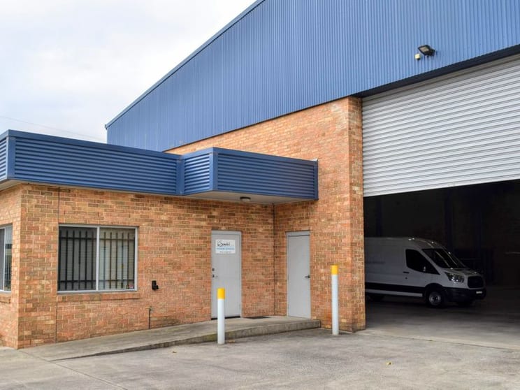 Click to view all images 3/6-8 Industrial Road Unanderra NSW 2526 - Image 2
