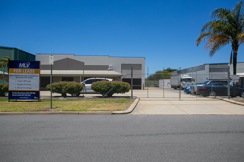 40 Sorbonne Crescent Canning Vale WA 6155 - Image 3