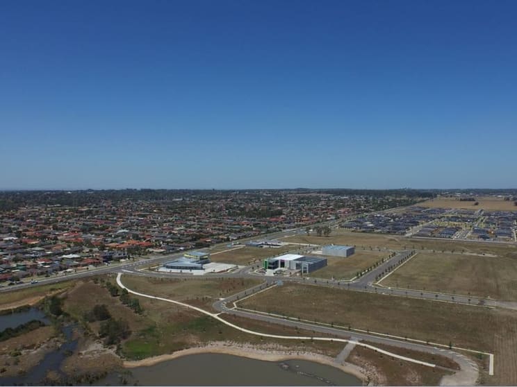 7/195 Evans Road Cranbourne VIC 3977 - Image 3