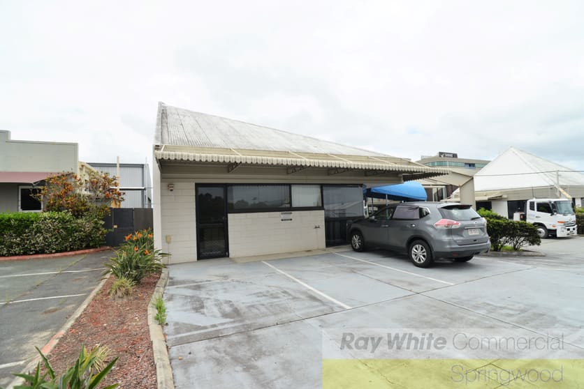 Click to view all images 2/9-11 Carol Avenue Springwood QLD 4127 - Image 2