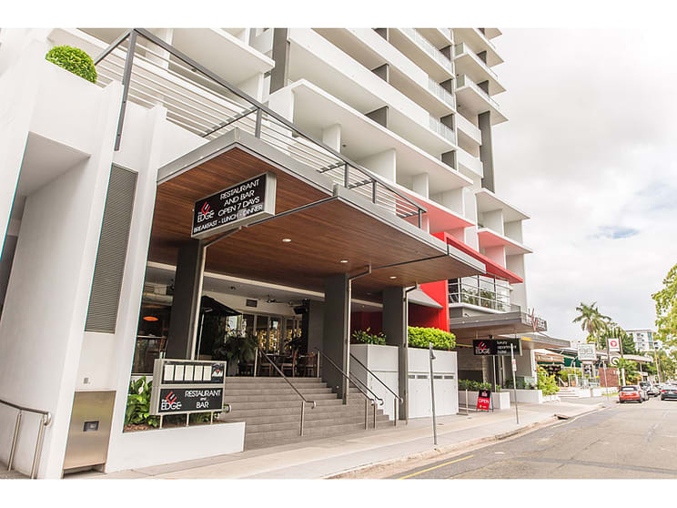 Click to view all images 1/102-108 Victoria Parade Rockhampton City QLD 4700 - Image 1