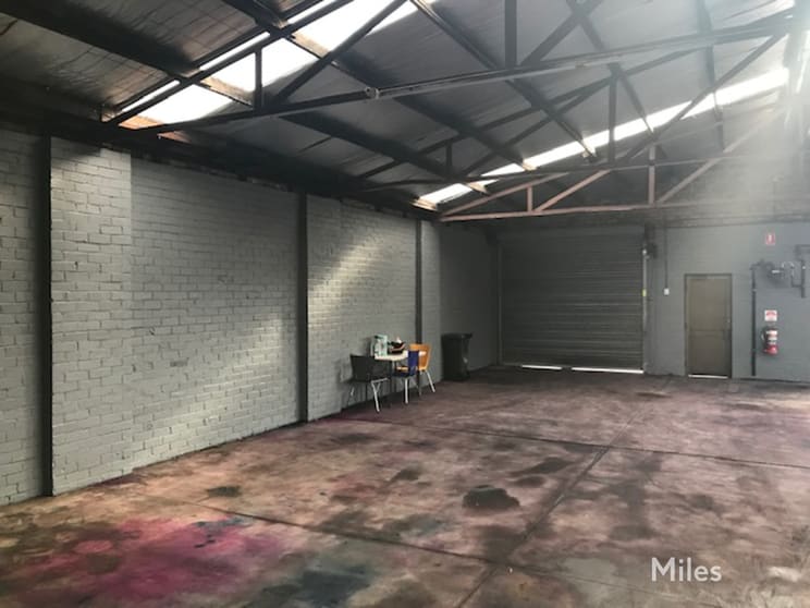 Click to view all images 10 Quinn Street Preston VIC 3072 - Image 3