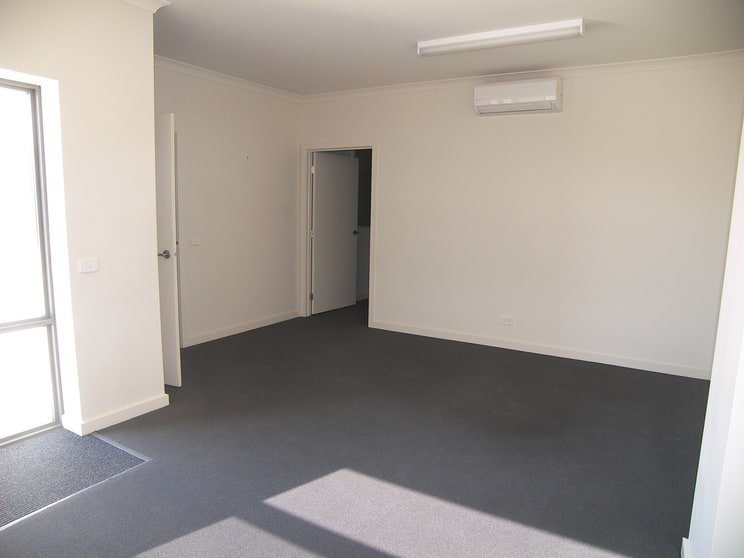 Click to view all images 18 Piper Road Bendigo VIC 3550 - Image 2