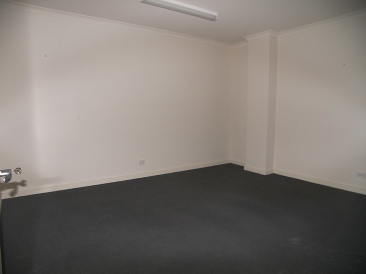 Click to view all images 18 Piper Road Bendigo VIC 3550 - Image 3