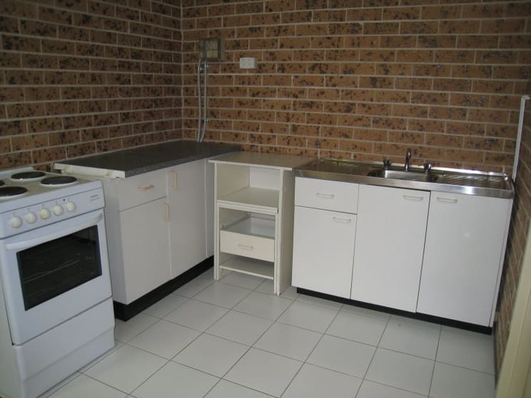 Click to view all images 3/83A Hillcrest Avenue Hurstville NSW 2220 - Image 2
